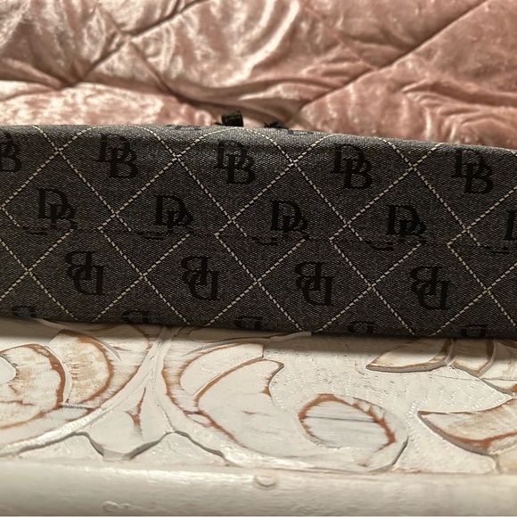 Dooney & Bourke hand bag - Picture 4 of 4